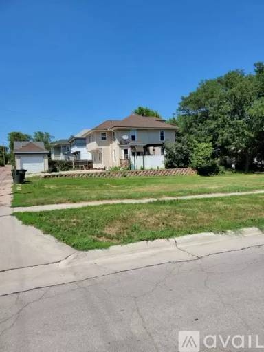 Main picture of 2003 Jones St