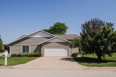 Main picture of 158 Ofallon Ct E