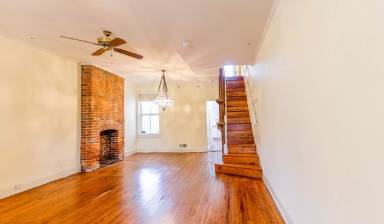 Main picture of 315 12th St SE
