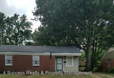 Main picture of 2389 Imogene St