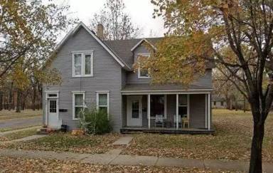Main picture of 326 2nd Ave NE