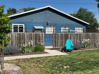 Main picture of 4000 Main St