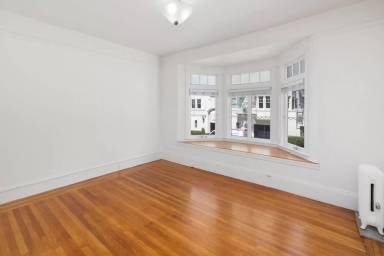 Main picture of 2395 Pacific Ave