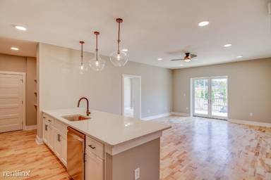 Main picture of 620 Cumberland St