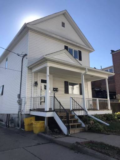 Main picture of 930 N Booth St