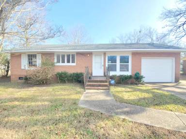 Main picture of 3016 E Brinkley Dr
