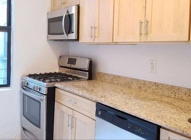 Main picture of 529 W 179th St