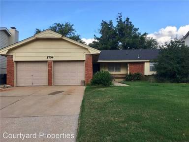 Main picture of 8704 Lakeaire Dr