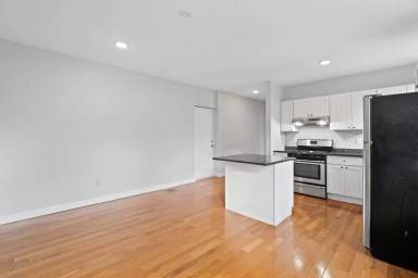 Main picture of 1375 Chapel St