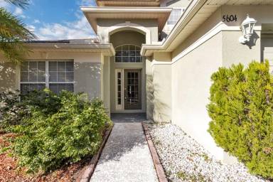 Main picture of 5604 Florence Harbor Dr