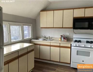 Main picture of 1007 Ionia Ave SW