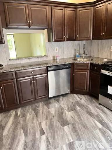 Main picture of 38 Greenwich Dr