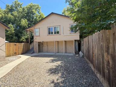 Main picture of 2650 1/2 3rd Ave