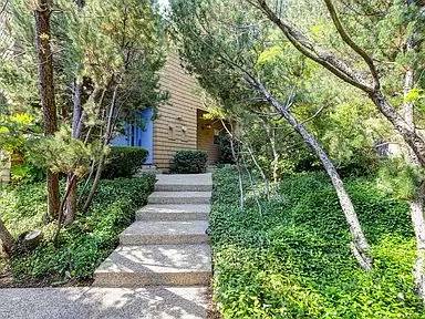 Main picture of 103 Solar Dr