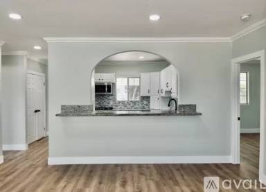 Main picture of 1314 W 110th St