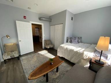 Main picture of 1535 Poplar St
