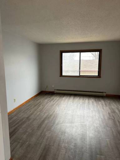 Main picture of 212 1st Ave SE