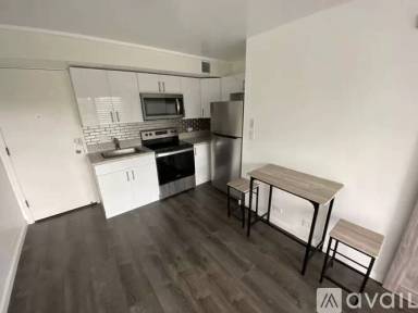 Main picture of 1459 Pele St