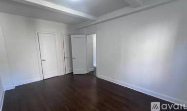 Main picture of 156 E 37th St