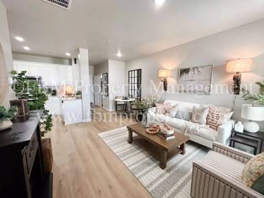 Main picture of 2073 Luna Dr