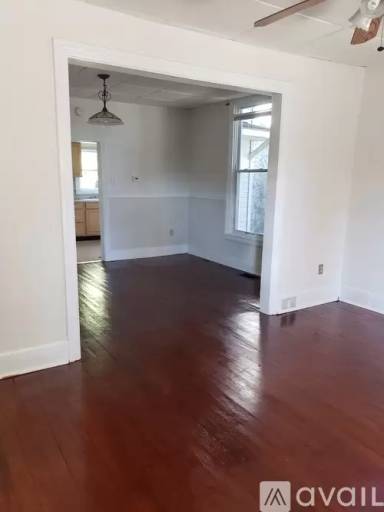 Main picture of 803 N High St