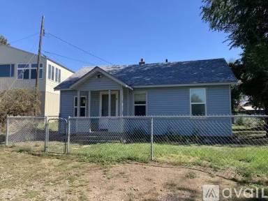 Main picture of 1212 N South Riverton Ave