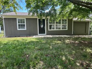 Main picture of 2922 S 9th Ter