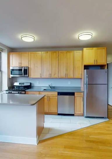 Main picture of 47 E 124th St