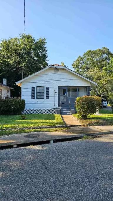 Main picture of 1600 Dublin St