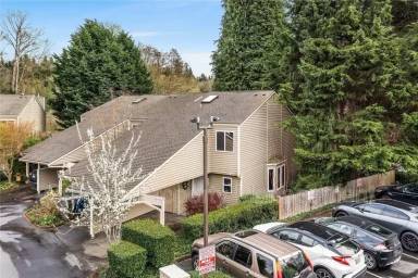Main picture of 9637 NE 121st Ln