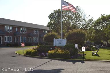 Main picture of 310 Maryland Ave