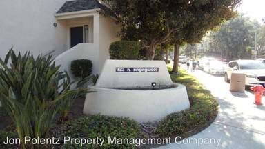 Main picture of 152 N Singingwood St