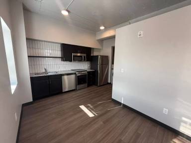 Main picture of 333 E English St