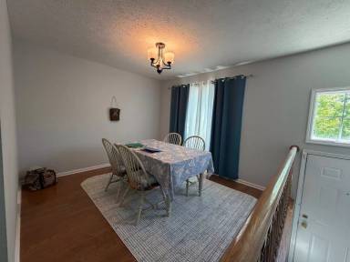 Main picture of 8325 Beacon Pl