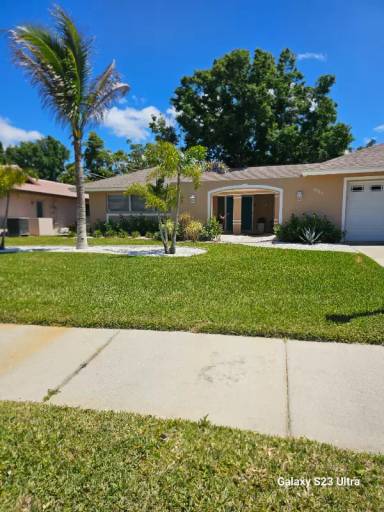 Main picture of 8060 Canterbury Cir