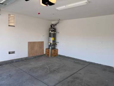 Main picture of 909 Bluebird St