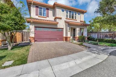 Main picture of 3028 Mousa Ct