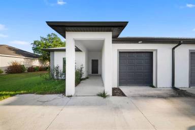 Main picture of 26483 Sandhill Blvd