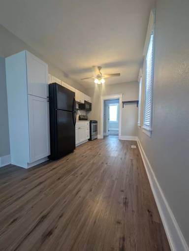 Main picture of 518 N 8th St