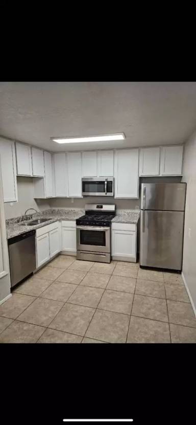 Main picture of 3405 Gibson Blvd SE