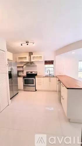 Main picture of 3356 Bird Ave