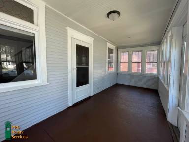 Main picture of 1744 Dayton Ave