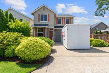 Main picture of 5604 NE Vino Ct