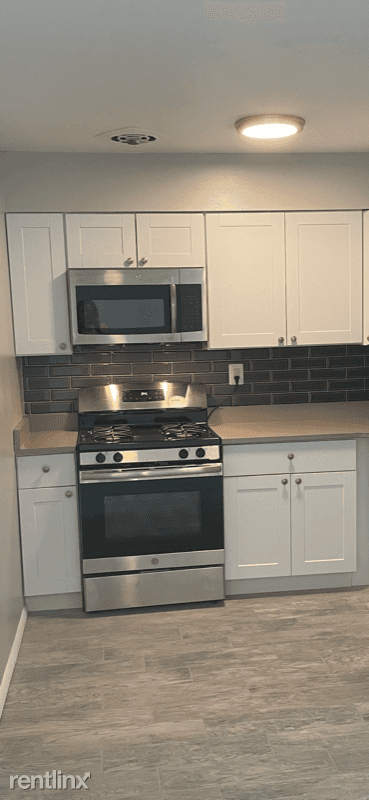 Main picture of 585 Allengrove St
