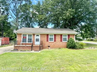 Main picture of 951 Pebble Rd