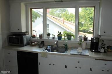 Main picture of 712 Webster St