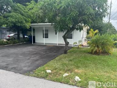 Main picture of 1624 NW 7th Pl