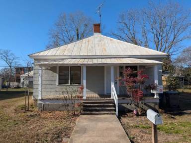 Main picture of 376 Wesley St