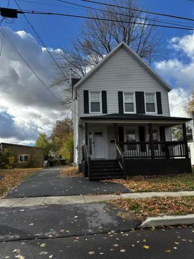 Main picture of 307 W Lynde St