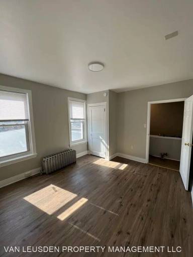 Main picture of 522 N 10th St